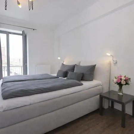 Hafenromantik Und Wasser Satt, Luxus-appartement Im Historischen Speicher Apartment Wißmar